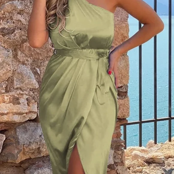 Size LARGE A-Line Midi Dress - Picture 2 of 3